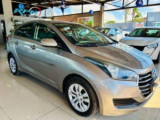 HYUNDAI HB20S 1.0 COMFORT PLUS 12V FLEX 4P MANUAL